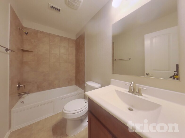 Building Photo - 12308 Shine Ave