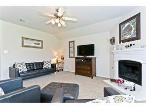 Building Photo - 9613 Sleepy Hollow Dr