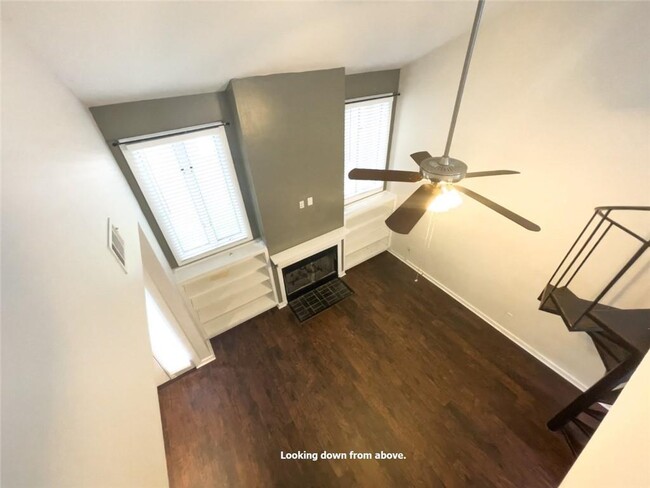 Building Photo - 836 St Charles Ave NE