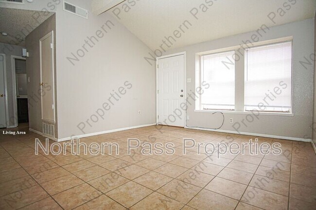 Building Photo - 10007 Caribou Dr