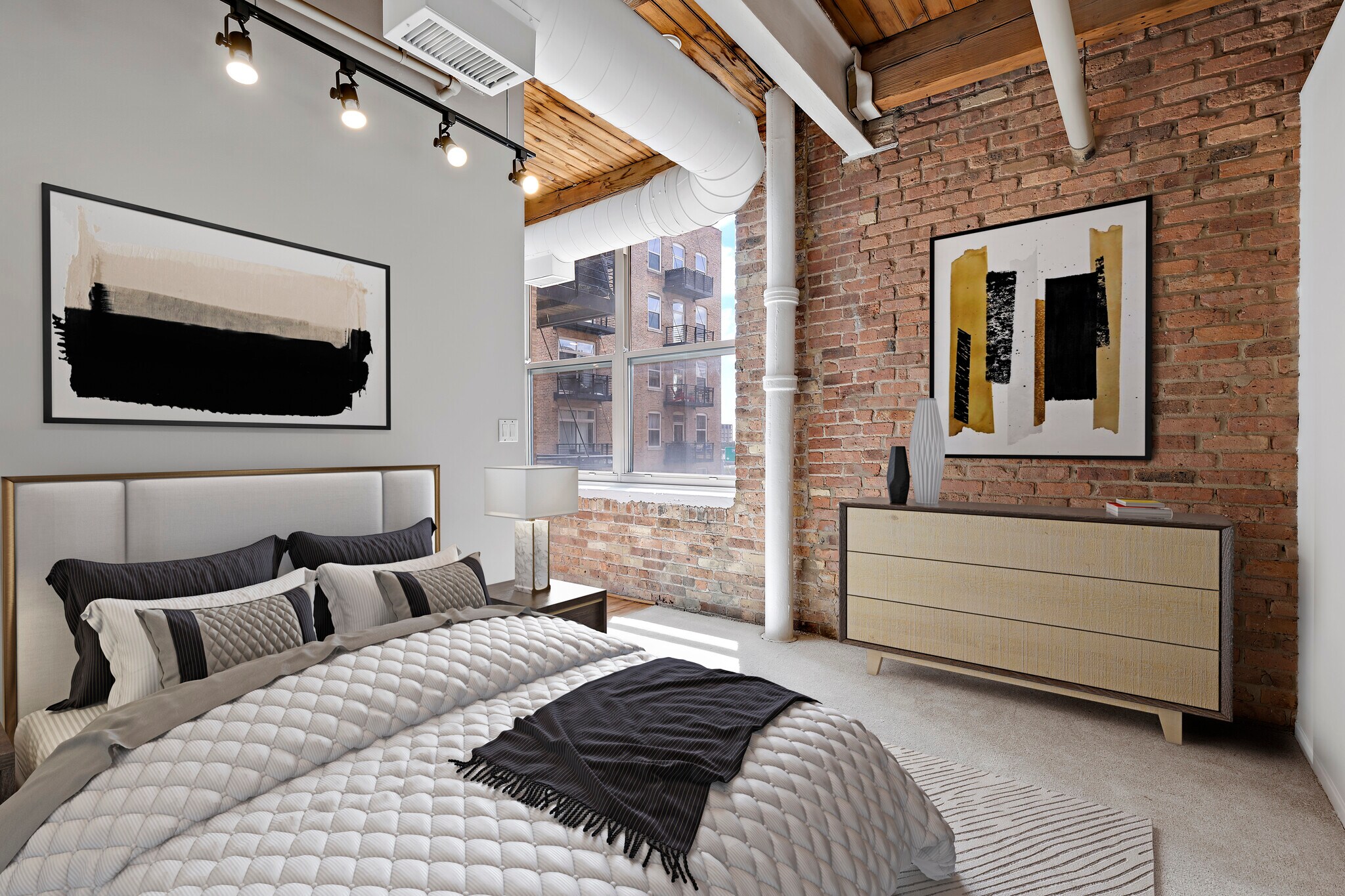 Building Photo - 420 S Clinton St