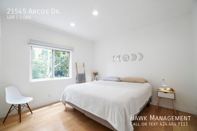 Building Photo - 21545 Arcos Dr