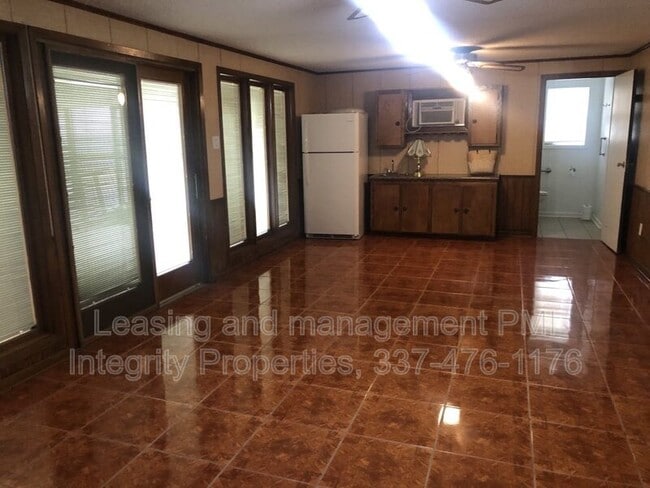 Building Photo - 2809 S Curtis Dr