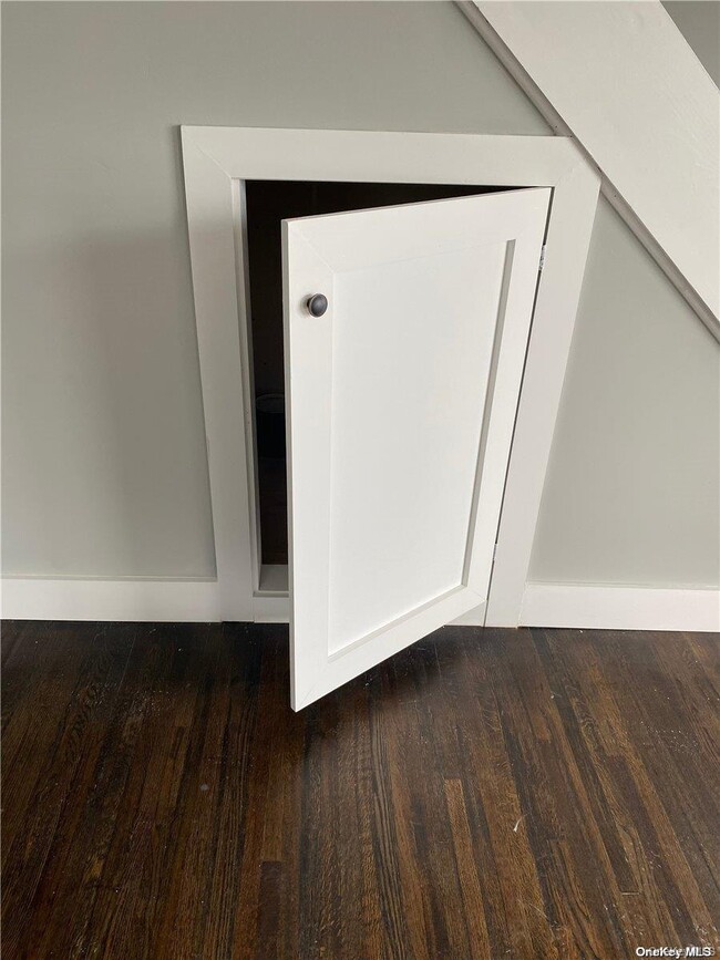 Building Photo - 122 E Fulton St