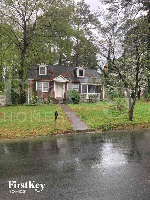 Building Photo - 1749 S Alvarado Terrace SW