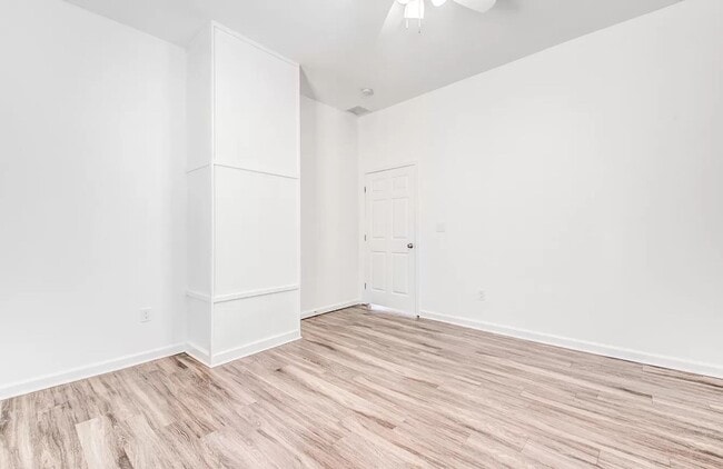 Building Photo - Beautiful Home For Rent in East Memphis-Co...