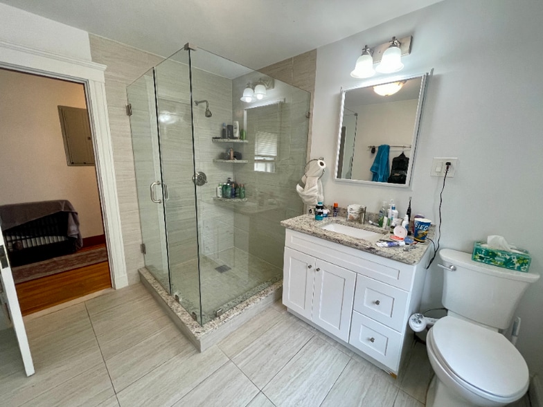 Building Photo - 449 Broadway