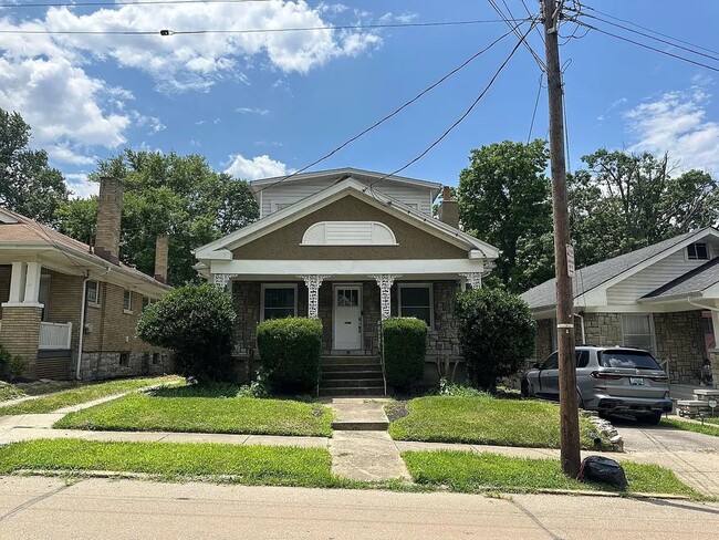 Primary Photo - 612 Columbia Ave
