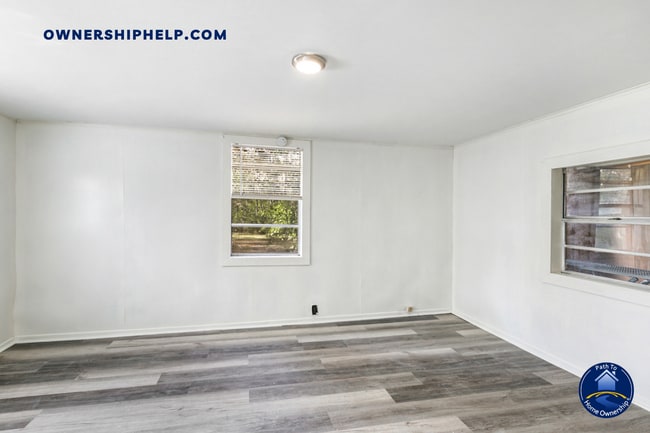 Building Photo - 72071 Rose Ave