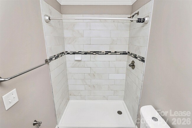 Building Photo - 2213 Kennesaw Dr