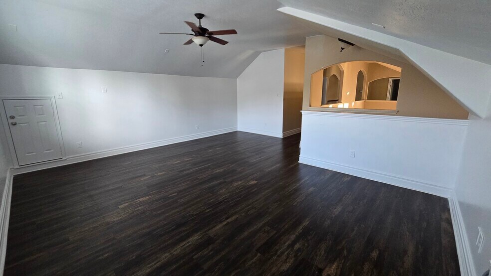 Building Photo - 4731 Autumn Pine Ln