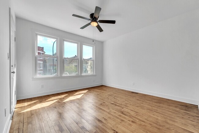 Building Photo - 1330 S 49th Ave