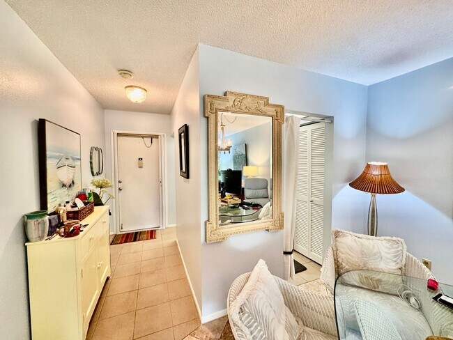 Building Photo - Fully Furnished 2 bedroom/ 2 bath with tranquil views in 55+ Community