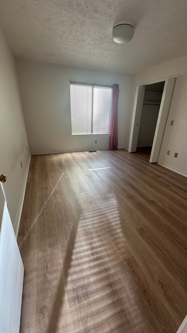 Building Photo - 2327 Coyote Creek Dr