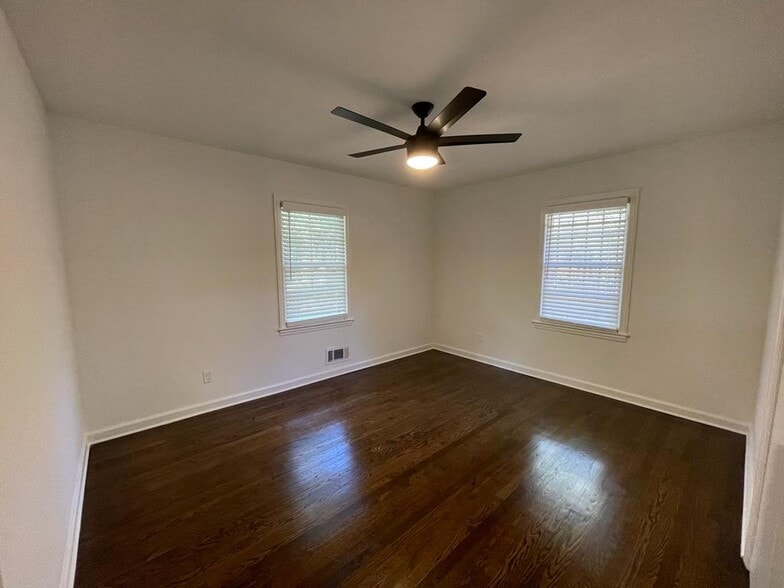 Building Photo - 3040 Remington St