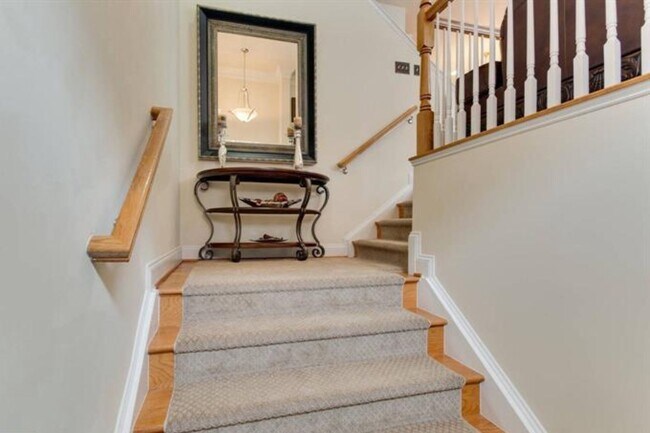 Building Photo - 2149 Red Vine Dr