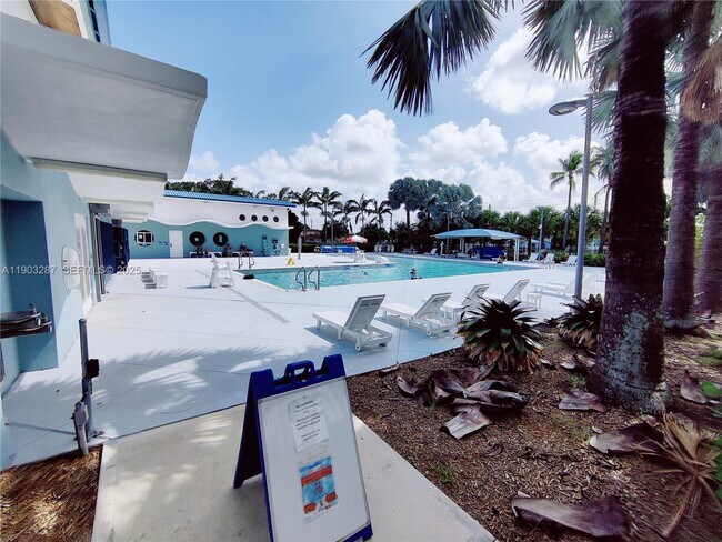 Building Photo - 805 NW 3rd Terrace