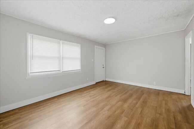 Building Photo - 3105 Adams St