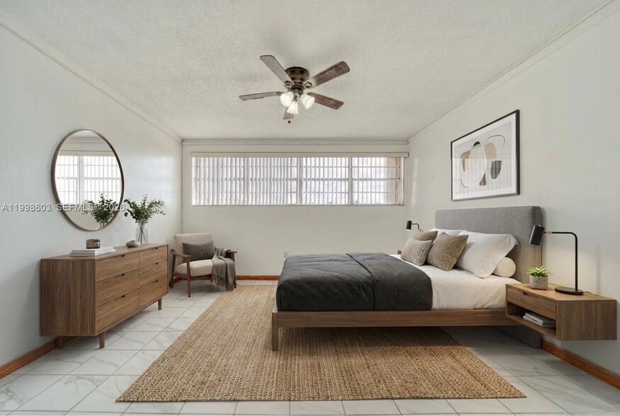 Building Photo - 840 SW 105th Ave