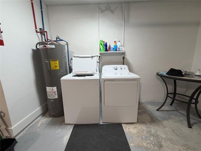 Building Photo - 732 Santa Margerita Ln