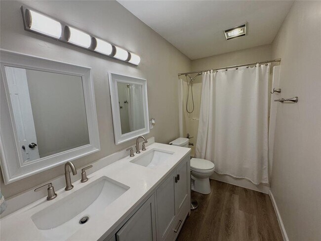 Building Photo - 408 Little Chisholm Cir