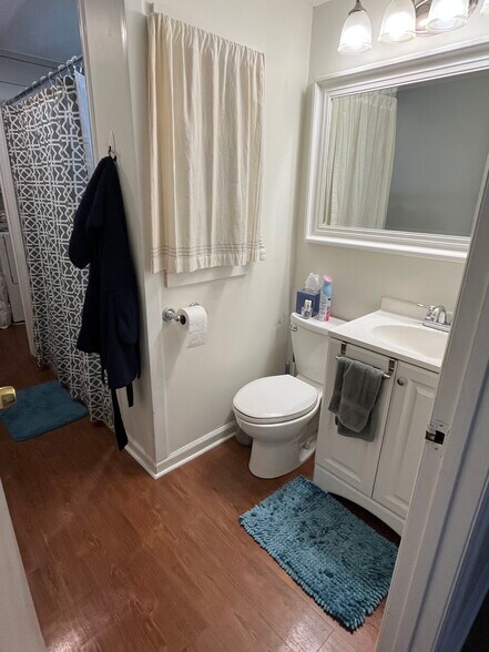 Building Photo - 2111 Lusters Gate Rd