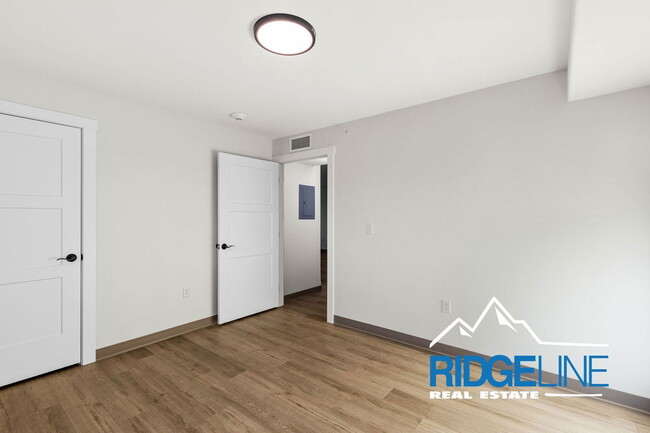 Building Photo - 2501 8th Ave N