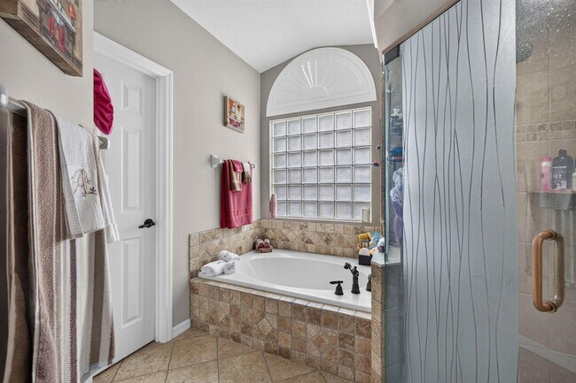Building Photo - 3077 SE Galt Cir