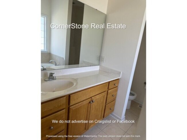 Building Photo - 655 Plantation Dr