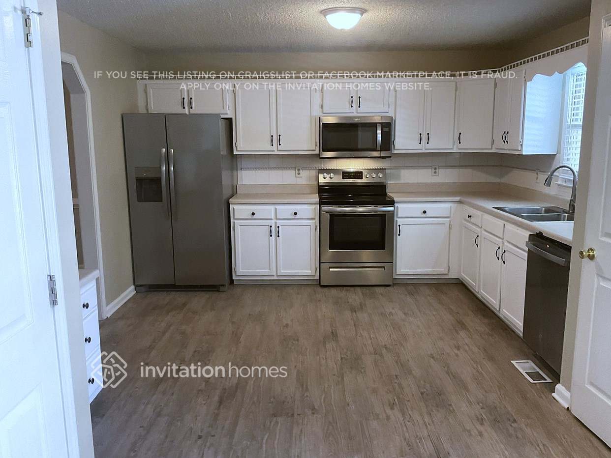 Building Photo - 203 Dene Dr