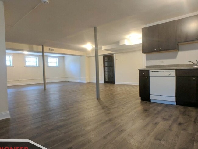 Building Photo - 2526 N Kedzie Blvd