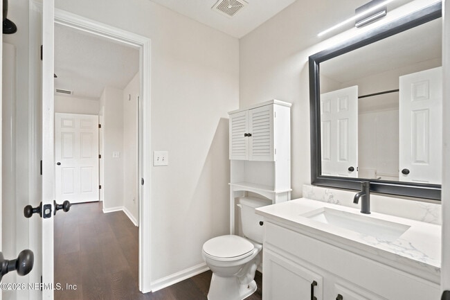 Building Photo - 577 Scrub Jay Dr