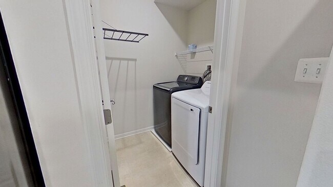 Building Photo - Updated 3-Bedroom Condo at The Villas at Greenleigh