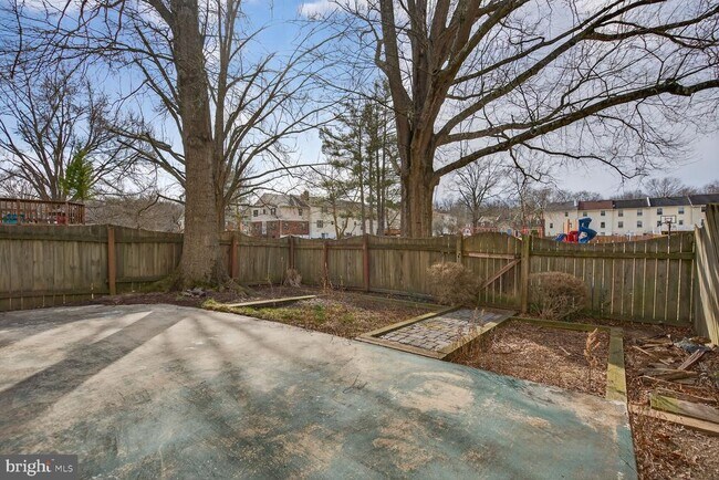 Building Photo - 6015 Ticonderoga Ct