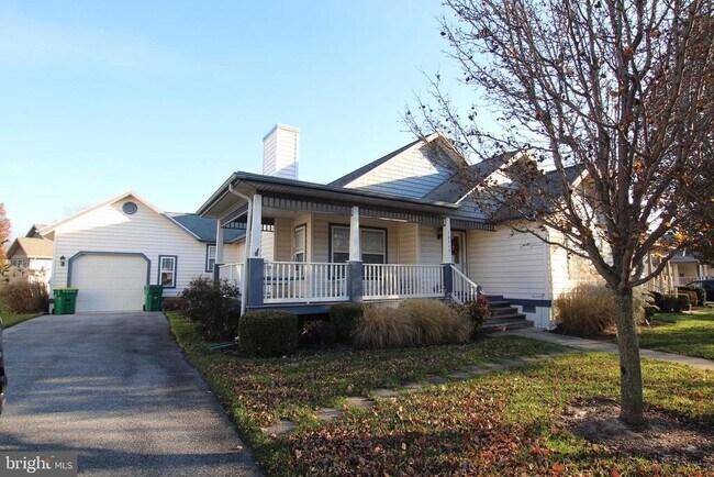 Building Photo - 16415 John Rowland Trail