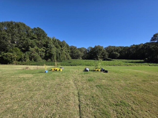 Building Photo - 352 Castlepath Dr SW