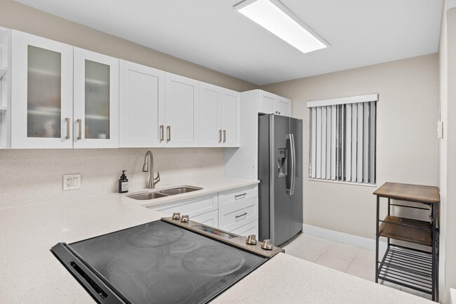 Building Photo - 4539 Luxemburg Ct