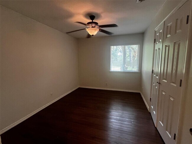Building Photo - 5101 Meadow Creek Cove