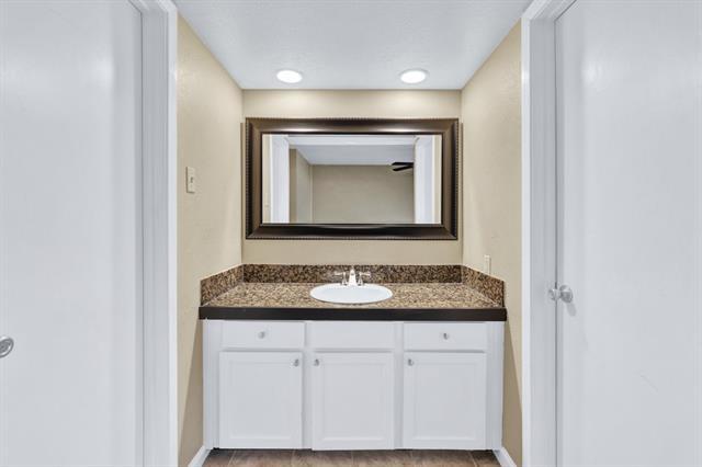 Building Photo - 6808 Eastridge Dr