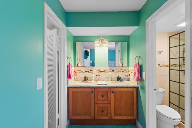 Building Photo - 500 Egret Cir