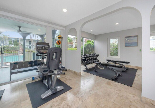 Building Photo - 4301 W Cleveland St