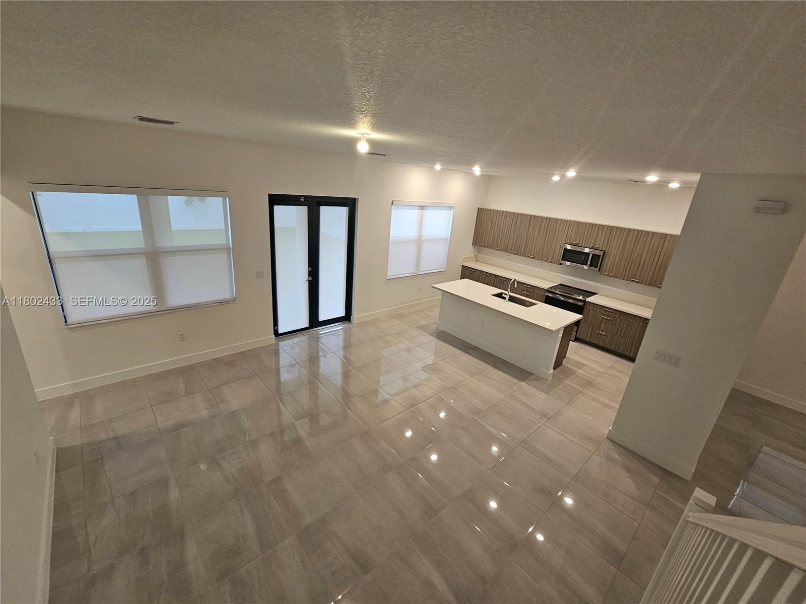 Building Photo - 4578 SW 174th Ave