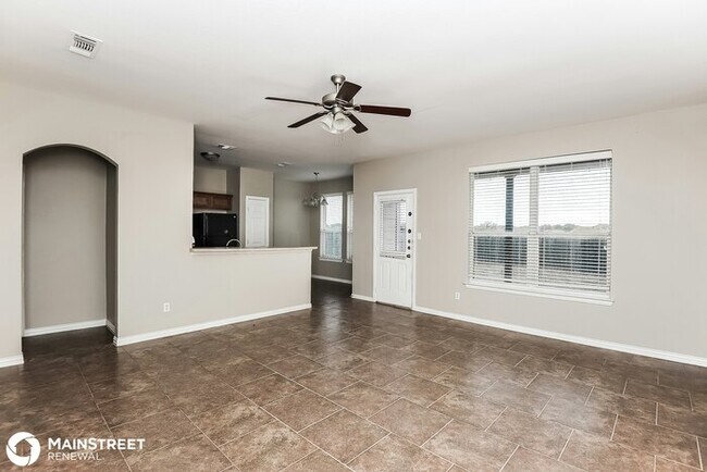 Building Photo - 213 Kennedy Dr, Crowley, TX 76036