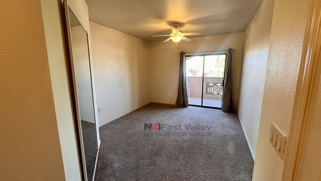Building Photo - 2 Bedroom- 2 Bathroom Upstairs