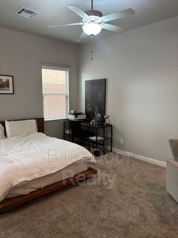 Building Photo - 7312 Valle Cantero Ln NW