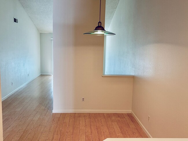 Building Photo - House like 2bed/1.5 Bath Condo with Spacious Corner Yard and 2 Car Garage
