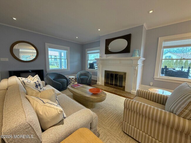 Building Photo - 125 Cedar Ave