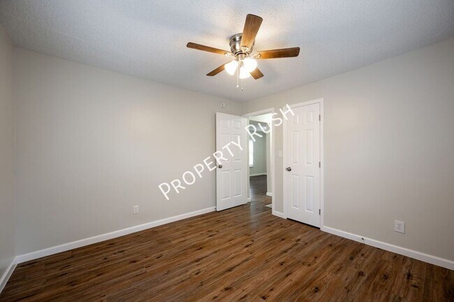Building Photo - 169 Everglades Blvd