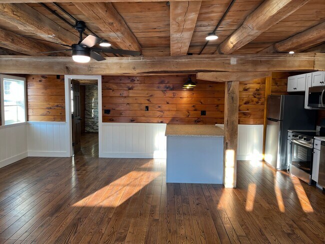 Building Photo - 2985 Granary Rd