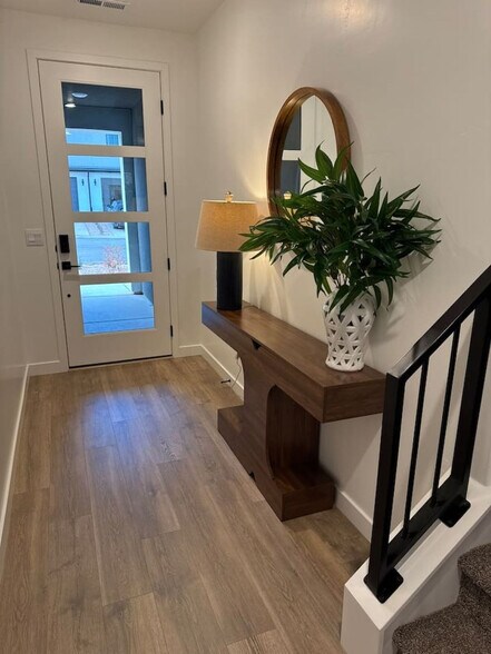 Building Photo - 1701 Ripple Rock Dr